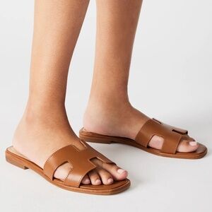 NWT Steve Madden HADYN COGNAC LEATHER Sandal Size 8 *runs small*
